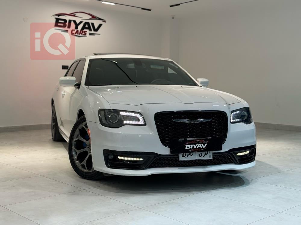 https://cdn.iqcars.io9b6916bc-8189-4e0b-ae49-3d434f798e9a_0.jpg